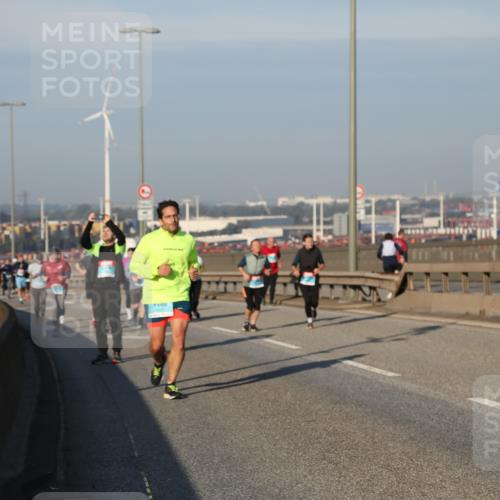03.10.2025 - Köhlbrandbrückenlauf Yannick Fuchs http://msf.ph/oto/9176827 03.10.2025 08:47:21 Position 2  meine-sportfotos.de