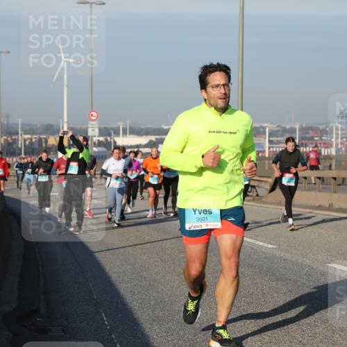 03.10.2025 - Köhlbrandbrückenlauf Yannick Fuchs http://msf.ph/oto/9176847 03.10.2025 08:47:24 Position 2 3601 meine-sportfotos.de
