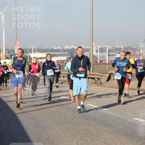 03.10.2025 - Köhlbrandbrückenlauf Yannick Fuchs http://msf.ph/oto/9176963 03.10.2025 08:47:39 Position 2 2093 meine-sportfotos.de