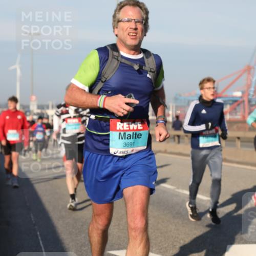 03.10.2025 - Köhlbrandbrückenlauf Yannick Fuchs http://msf.ph/oto/9177015 03.10.2025 08:47:44 Position 2 3691 meine-sportfotos.de