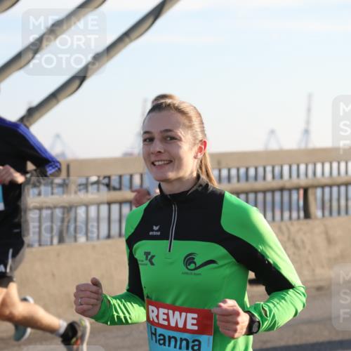 03.10.2025 - Köhlbrandbrückenlauf Yannick Fuchs http://msf.ph/oto/9177029 03.10.2025 08:27:05 Position 1  meine-sportfotos.de