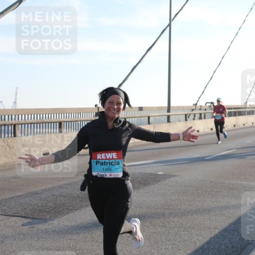 03.10.2025 - Köhlbrandbrückenlauf Yannick Fuchs http://msf.ph/oto/9177079 03.10.2025 08:27:11 Position 1 1496 meine-sportfotos.de