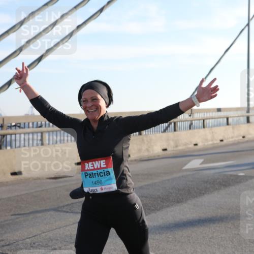 03.10.2025 - Köhlbrandbrückenlauf Yannick Fuchs http://msf.ph/oto/9177086 03.10.2025 08:27:11 Position 1 1496 meine-sportfotos.de