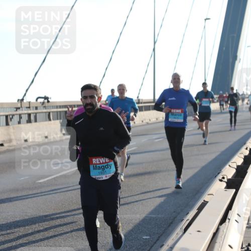 03.10.2025 - Köhlbrandbrückenlauf Yannick Fuchs http://msf.ph/oto/9177110 03.10.2025 08:27:15 Position 1 1931, 11 meine-sportfotos.de