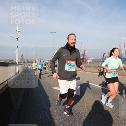 03.10.2025 - Köhlbrandbrückenlauf Yannick Fuchs http://msf.ph/oto/9177139 03.10.2025 08:48:01 Position 2 3645, 1267 meine-sportfotos.de