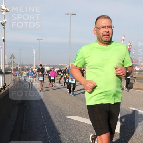 03.10.2025 - Köhlbrandbrückenlauf Yannick Fuchs http://msf.ph/oto/9177167 03.10.2025 08:48:04 Position 2  meine-sportfotos.de