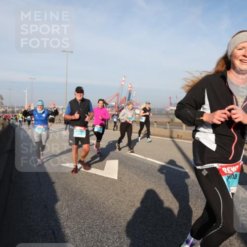 03.10.2025 - Köhlbrandbrückenlauf Yannick Fuchs http://msf.ph/oto/9177200 03.10.2025 08:48:09 Position 2  meine-sportfotos.de