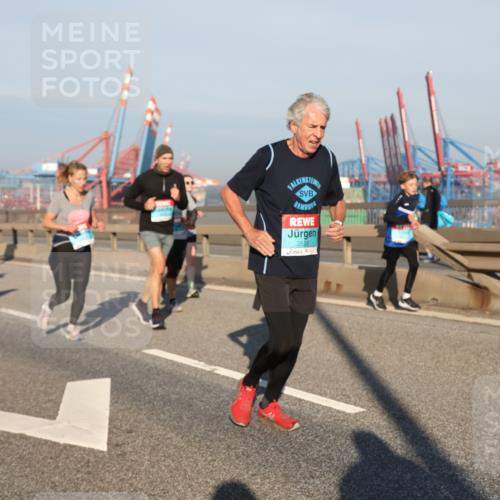 03.10.2025 - Köhlbrandbrückenlauf Yannick Fuchs http://msf.ph/oto/9177229 03.10.2025 08:48:12 Position 2 2699 meine-sportfotos.de