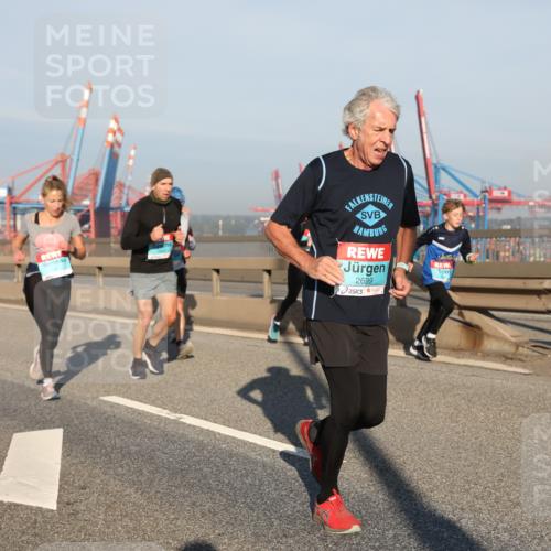 03.10.2025 - Köhlbrandbrückenlauf Yannick Fuchs http://msf.ph/oto/9177234 03.10.2025 08:48:12 Position 2 2699 meine-sportfotos.de