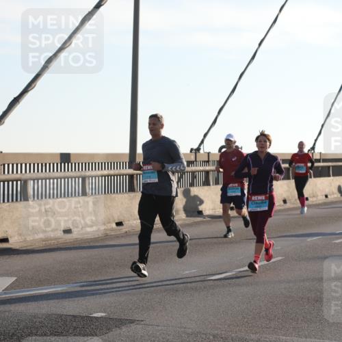 03.10.2025 - Köhlbrandbrückenlauf Yannick Fuchs http://msf.ph/oto/9177236 03.10.2025 08:27:30 Position 1 1172 meine-sportfotos.de