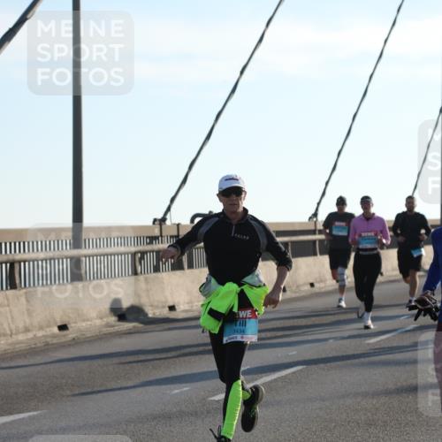 03.10.2025 - Köhlbrandbrückenlauf Yannick Fuchs http://msf.ph/oto/9177261 03.10.2025 08:27:34 Position 1 3434, 3492 meine-sportfotos.de