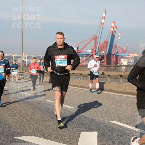03.10.2025 - Köhlbrandbrückenlauf Yannick Fuchs http://msf.ph/oto/9177265 03.10.2025 08:48:15 Position 2 3473, 2155 meine-sportfotos.de