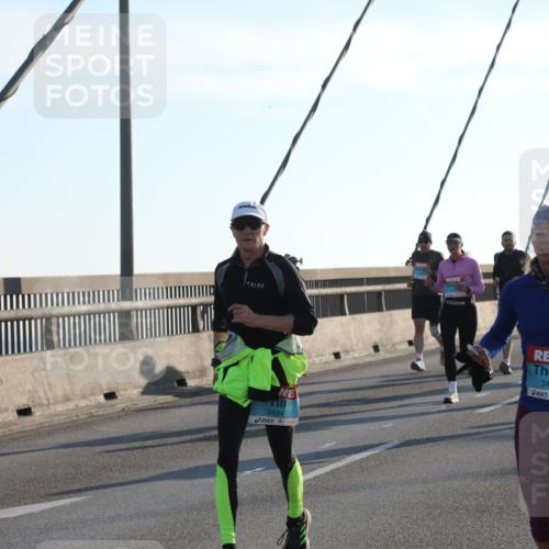 03.10.2025 - Köhlbrandbrückenlauf Yannick Fuchs http://msf.ph/oto/9177267 03.10.2025 08:27:35 Position 1 3434, 3492 meine-sportfotos.de