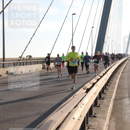 03.10.2025 - Köhlbrandbrückenlauf Yannick Fuchs http://msf.ph/oto/9177359 03.10.2025 08:27:45 Position 1  meine-sportfotos.de