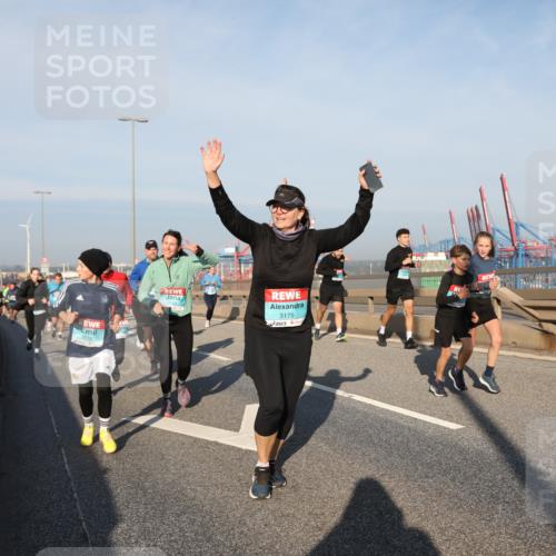 03.10.2025 - Köhlbrandbrückenlauf Yannick Fuchs http://msf.ph/oto/9177384 03.10.2025 08:48:25 Position 2 1, 3175 meine-sportfotos.de