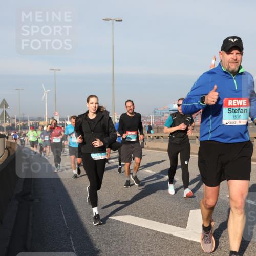 03.10.2025 - Köhlbrandbrückenlauf Yannick Fuchs http://msf.ph/oto/9177413 03.10.2025 08:48:28 Position 2 1779, 1510 meine-sportfotos.de