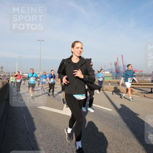 03.10.2025 - Köhlbrandbrückenlauf Yannick Fuchs http://msf.ph/oto/9177423 03.10.2025 08:48:29 Position 2 1779 meine-sportfotos.de