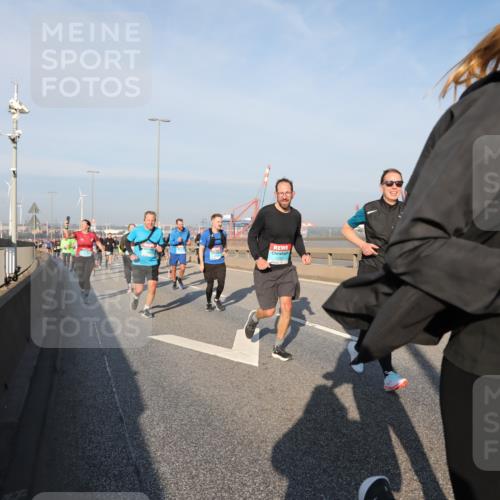 03.10.2025 - Köhlbrandbrückenlauf Yannick Fuchs http://msf.ph/oto/9177427 03.10.2025 08:48:29 Position 2  meine-sportfotos.de