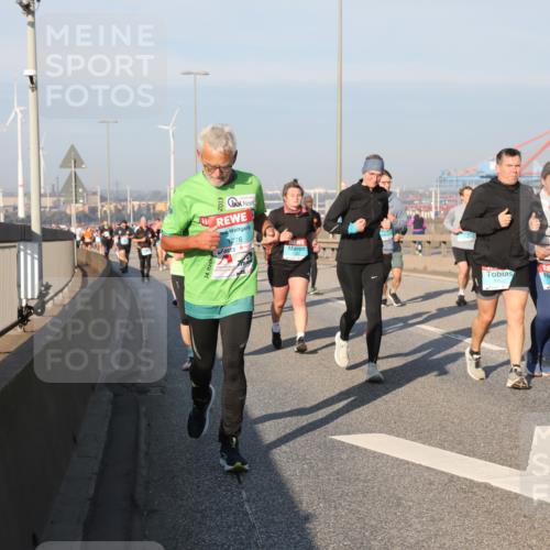 03.10.2025 - Köhlbrandbrückenlauf Yannick Fuchs http://msf.ph/oto/9177480 03.10.2025 08:48:36 Position 2 1276, 228 meine-sportfotos.de