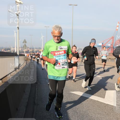 03.10.2025 - Köhlbrandbrückenlauf Yannick Fuchs http://msf.ph/oto/9177489 03.10.2025 08:48:37 Position 2 1276, 1492, 1565 meine-sportfotos.de