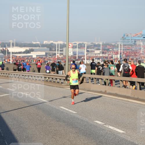 03.10.2025 - Köhlbrandbrückenlauf Yannick Fuchs http://msf.ph/oto/9177493 03.10.2025 08:28:26 Position 1  meine-sportfotos.de