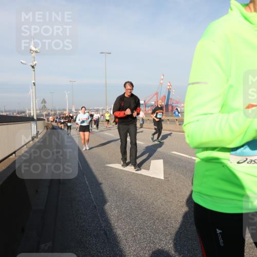 03.10.2025 - Köhlbrandbrückenlauf Yannick Fuchs http://msf.ph/oto/9177508 03.10.2025 08:48:40 Position 2 1736 meine-sportfotos.de