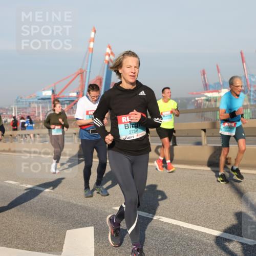 03.10.2025 - Köhlbrandbrückenlauf Yannick Fuchs http://msf.ph/oto/9177578 03.10.2025 08:48:46 Position 2 1390, 2758 meine-sportfotos.de