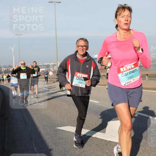 03.10.2025 - Köhlbrandbrückenlauf Yannick Fuchs http://msf.ph/oto/9177638 03.10.2025 08:48:52 Position 2 1287, 3507 meine-sportfotos.de