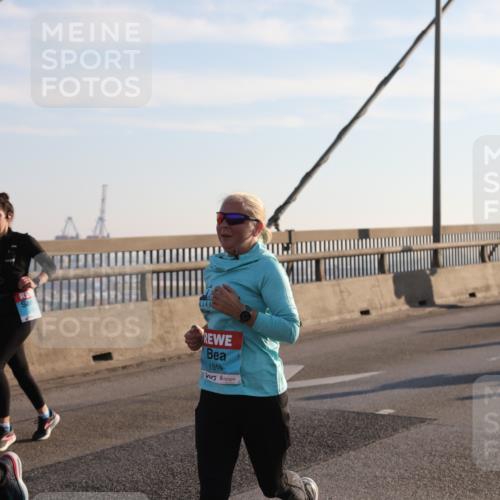 03.10.2025 - Köhlbrandbrückenlauf Yannick Fuchs http://msf.ph/oto/9177703 03.10.2025 08:29:42 Position 1 1514 meine-sportfotos.de