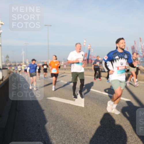03.10.2025 - Köhlbrandbrückenlauf Yannick Fuchs http://msf.ph/oto/9177705 03.10.2025 08:48:58 Position 2  meine-sportfotos.de