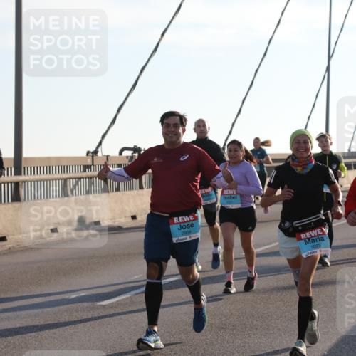 03.10.2025 - Köhlbrandbrückenlauf Yannick Fuchs http://msf.ph/oto/9177717 03.10.2025 08:29:44 Position 1 2964, 1521, 1093, 196 meine-sportfotos.de