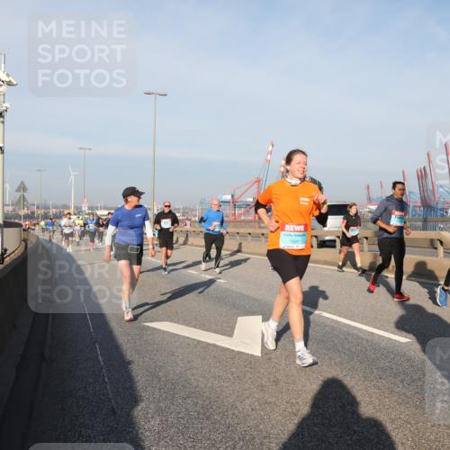 03.10.2025 - Köhlbrandbrückenlauf Yannick Fuchs http://msf.ph/oto/9177720 03.10.2025 08:49:00 Position 2 1691 meine-sportfotos.de