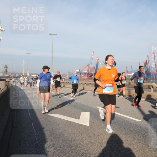 03.10.2025 - Köhlbrandbrückenlauf Yannick Fuchs http://msf.ph/oto/9177723 03.10.2025 08:49:00 Position 2 1691 meine-sportfotos.de