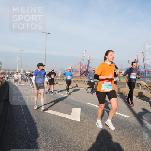 03.10.2025 - Köhlbrandbrückenlauf Yannick Fuchs http://msf.ph/oto/9177726 03.10.2025 08:49:00 Position 2 1691 meine-sportfotos.de
