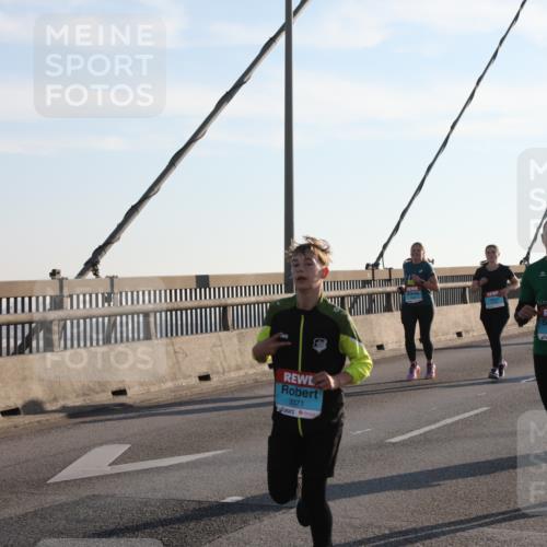 03.10.2025 - Köhlbrandbrückenlauf Yannick Fuchs http://msf.ph/oto/9177756 03.10.2025 08:29:46 Position 1 3371, 3186 meine-sportfotos.de