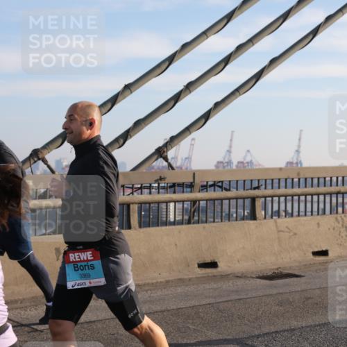03.10.2025 - Köhlbrandbrückenlauf Yannick Fuchs http://msf.ph/oto/9177763 03.10.2025 08:29:47 Position 1 3369 meine-sportfotos.de
