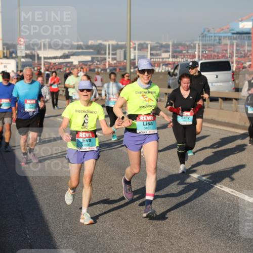 03.10.2025 - Köhlbrandbrückenlauf Yannick Fuchs http://msf.ph/oto/9177780 03.10.2025 08:49:08 Position 2 3107, 3106 meine-sportfotos.de