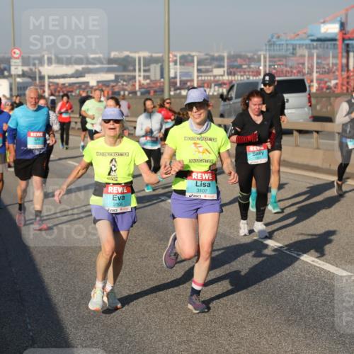 03.10.2025 - Köhlbrandbrückenlauf Yannick Fuchs http://msf.ph/oto/9177783 03.10.2025 08:49:08 Position 2 3106, 3107 meine-sportfotos.de