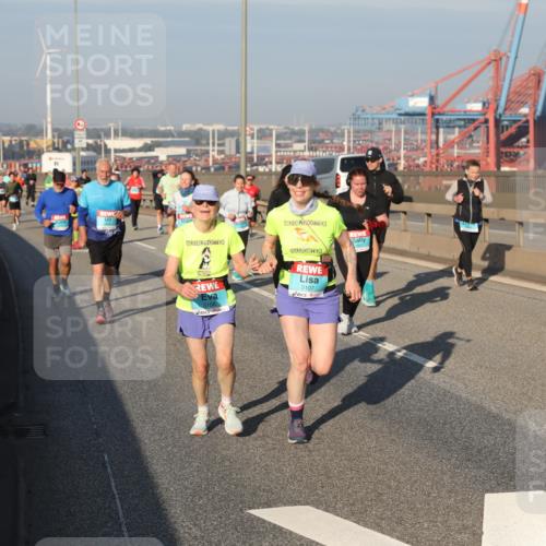 03.10.2025 - Köhlbrandbrückenlauf Yannick Fuchs http://msf.ph/oto/9177787 03.10.2025 08:49:09 Position 2 3106, 3107, 3048 meine-sportfotos.de