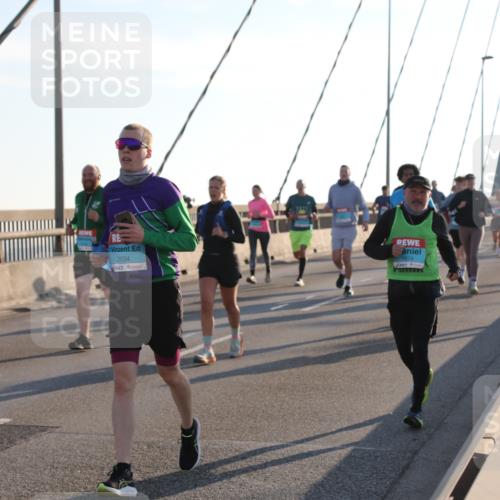 03.10.2025 - Köhlbrandbrückenlauf Yannick Fuchs http://msf.ph/oto/9177811 03.10.2025 08:29:52 Position 1 2034, 1674 meine-sportfotos.de