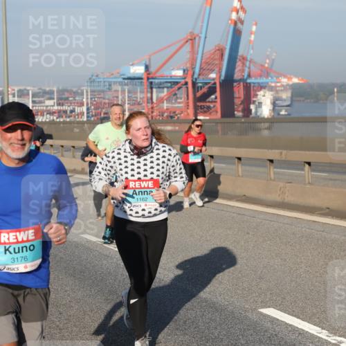 03.10.2025 - Köhlbrandbrückenlauf Yannick Fuchs http://msf.ph/oto/9177850 03.10.2025 08:49:14 Position 2 3176, 1162 meine-sportfotos.de