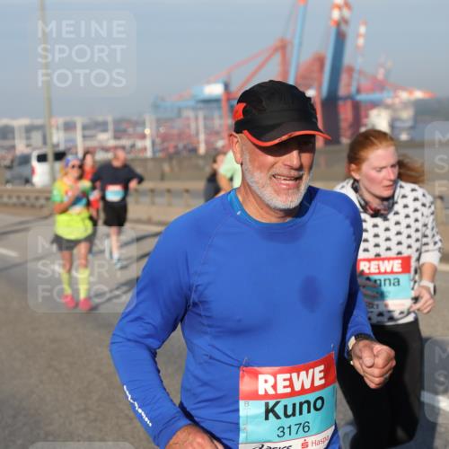 03.10.2025 - Köhlbrandbrückenlauf Yannick Fuchs http://msf.ph/oto/9177859 03.10.2025 08:49:15 Position 2 3176 meine-sportfotos.de