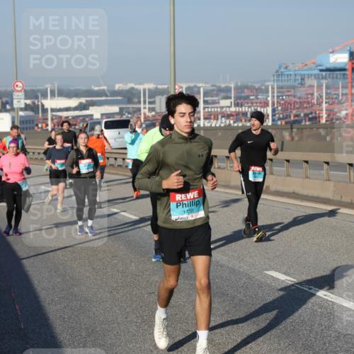 03.10.2025 - Köhlbrandbrückenlauf Yannick Fuchs http://msf.ph/oto/9177898 03.10.2025 08:49:20 Position 2 1738 meine-sportfotos.de