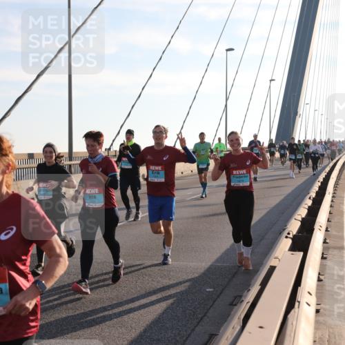 03.10.2025 - Köhlbrandbrückenlauf Yannick Fuchs http://msf.ph/oto/9177949 03.10.2025 08:30:01 Position 1 1705, 1901 meine-sportfotos.de