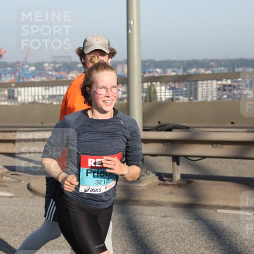 03.10.2025 - Köhlbrandbrückenlauf Yannick Fuchs http://msf.ph/oto/9177989 03.10.2025 08:49:29 Position 2 3213 meine-sportfotos.de