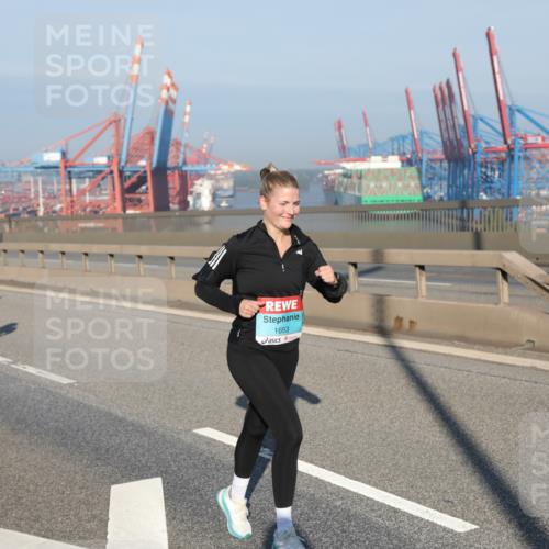 03.10.2025 - Köhlbrandbrückenlauf Yannick Fuchs http://msf.ph/oto/9178089 03.10.2025 08:49:38 Position 2 1693 meine-sportfotos.de