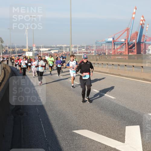 03.10.2025 - Köhlbrandbrückenlauf Yannick Fuchs http://msf.ph/oto/9178098 03.10.2025 08:49:39 Position 2  meine-sportfotos.de