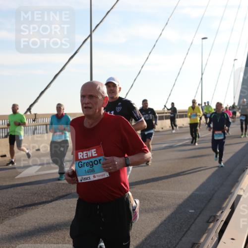03.10.2025 - Köhlbrandbrückenlauf Yannick Fuchs http://msf.ph/oto/9178111 03.10.2025 08:30:15 Position 1 1498 meine-sportfotos.de
