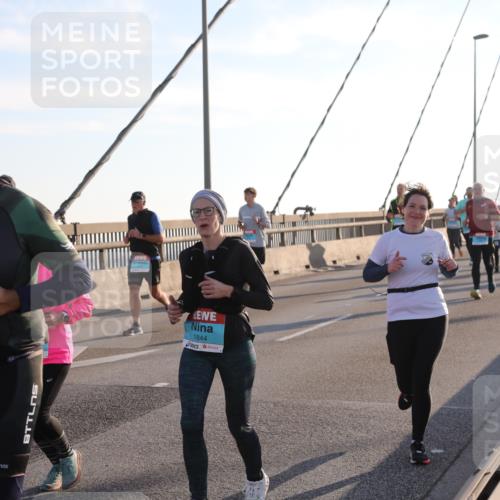 03.10.2025 - Köhlbrandbrückenlauf Yannick Fuchs http://msf.ph/oto/9178152 03.10.2025 08:30:22 Position 1 2126, 1844 meine-sportfotos.de