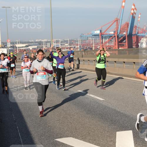 03.10.2025 - Köhlbrandbrückenlauf Yannick Fuchs http://msf.ph/oto/9178154 03.10.2025 08:49:42 Position 2 1719, 2878 meine-sportfotos.de